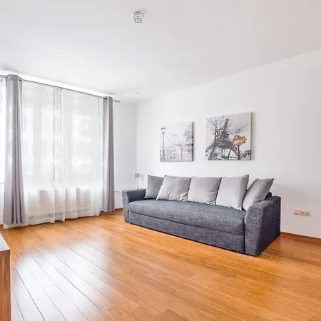 Centrum, Sun & Snow *